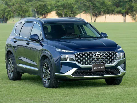 Xe đa dụng tháng 5: Hyundai SantaFe ‘lên đỉnh’, Ford Everest lọt top 5
