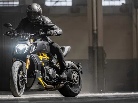 Ducati Diavel 1260 S Black and Steel 2022 trình làng, giá từ 24.395 USD