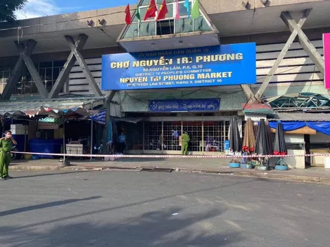 Nóng : Phong tỏa chợ Nguyễn Tri Phương Quận 10 TP.HCM do có ca nghi mắc Covid -19  đi chợ