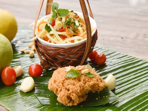 Khám phá ẩm thực xứ chùa Vàng với ‘Aroy Thái Buffet’  tại Khách sạn Windsor Plaza