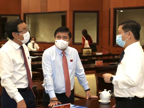 Bí thư Thành ủy TP.HCM: 'Cố gắng tối đa không để người lao động lâm vào khó khăn cùng cực'